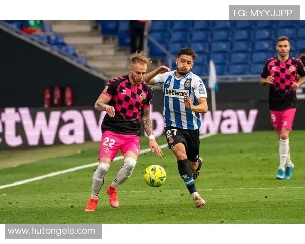 西班牙人主场迎战莱加争夺西乙联赛关键三分的精彩对决